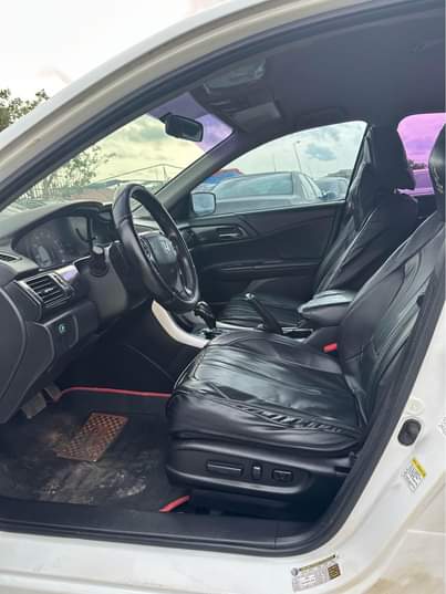 A picture of Honda Accord 2014