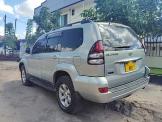A picture of LandCruiser Prado