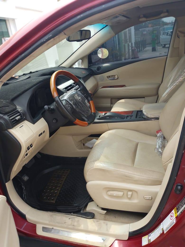 A picture of 2014 Rx350 Tokunbo standard