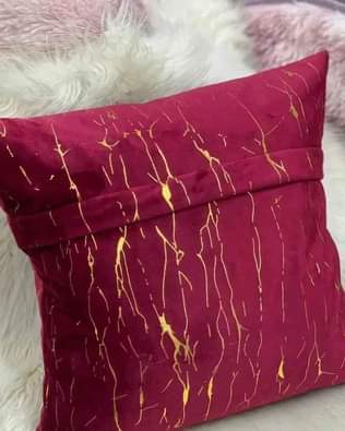 A picture of Throw pillows