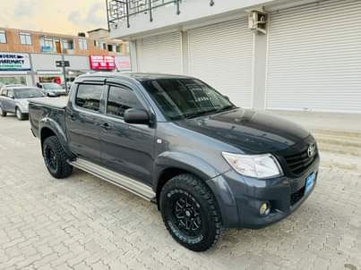 A picture of TOYOTA HILUX DOUBLE CABIN