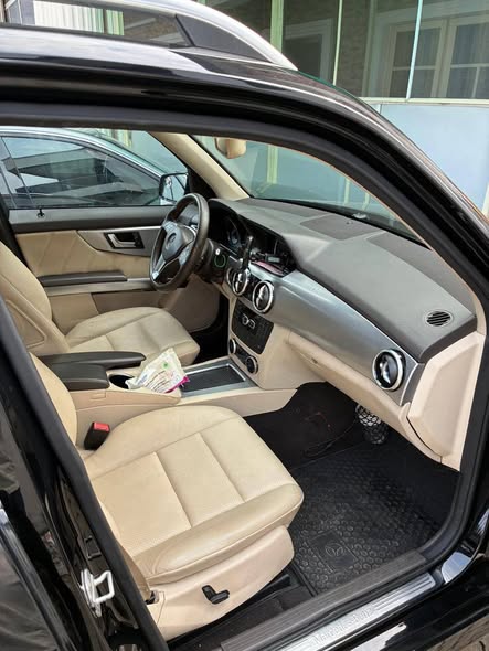 A picture of RECENT ENTRY DISTRESS SALE Tokunbo 2013 GLK350 Mercedes Benz July