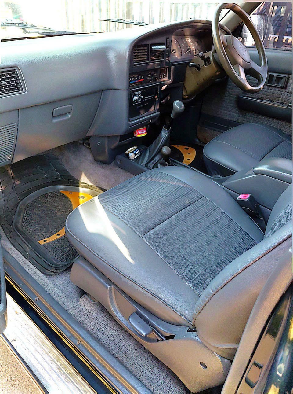 A picture of Hilux Manual 3L 35m 0759700430