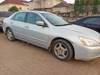A picture of 2003 EOD Highbrid buy and driv3