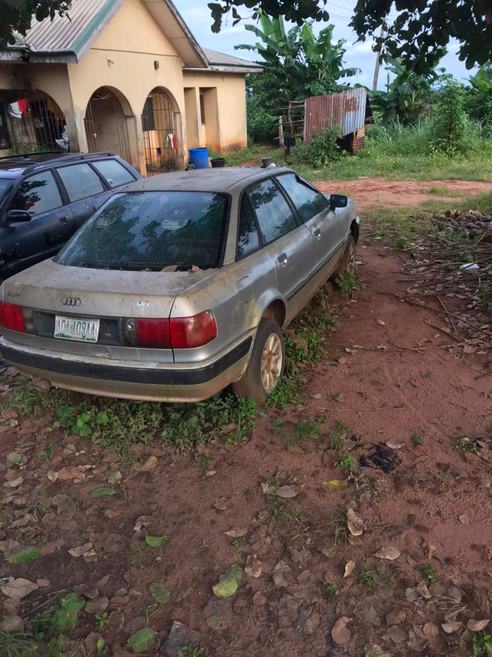 A picture of Audi 80 Scrap