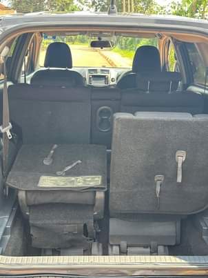 A picture of Toyota vanguard 7seater 2008 model 2 4cc vvti engine 38m