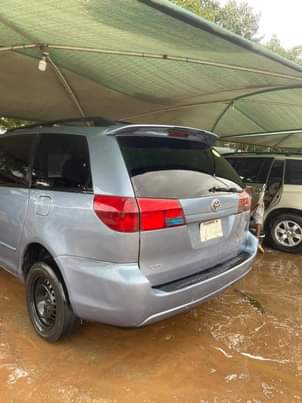 A picture of TOYOTA SIENNA