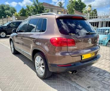 A picture of VW TIGUAN 1.2