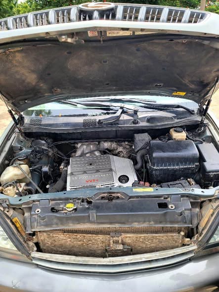A picture of Brand Lexus Model RX300 Year 2001 Condition Registered Color Body