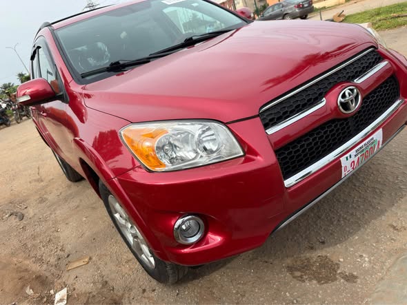 A picture of Toyota RAV4 2009