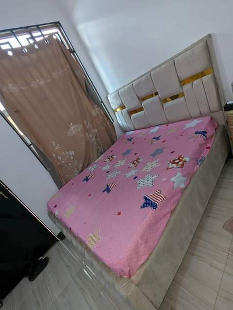 A picture of Nauza kitanda bed sofer na godoro lake nchi nane 8