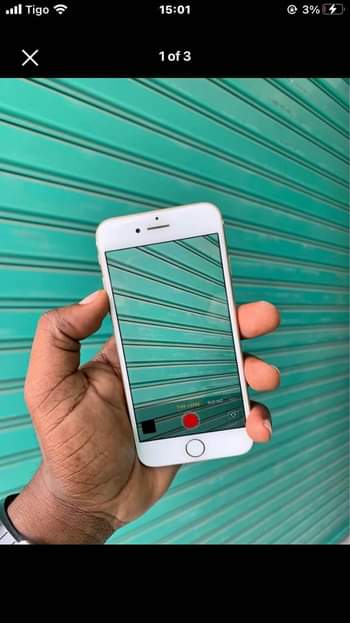 A picture of iPhone 7plain 32 gb