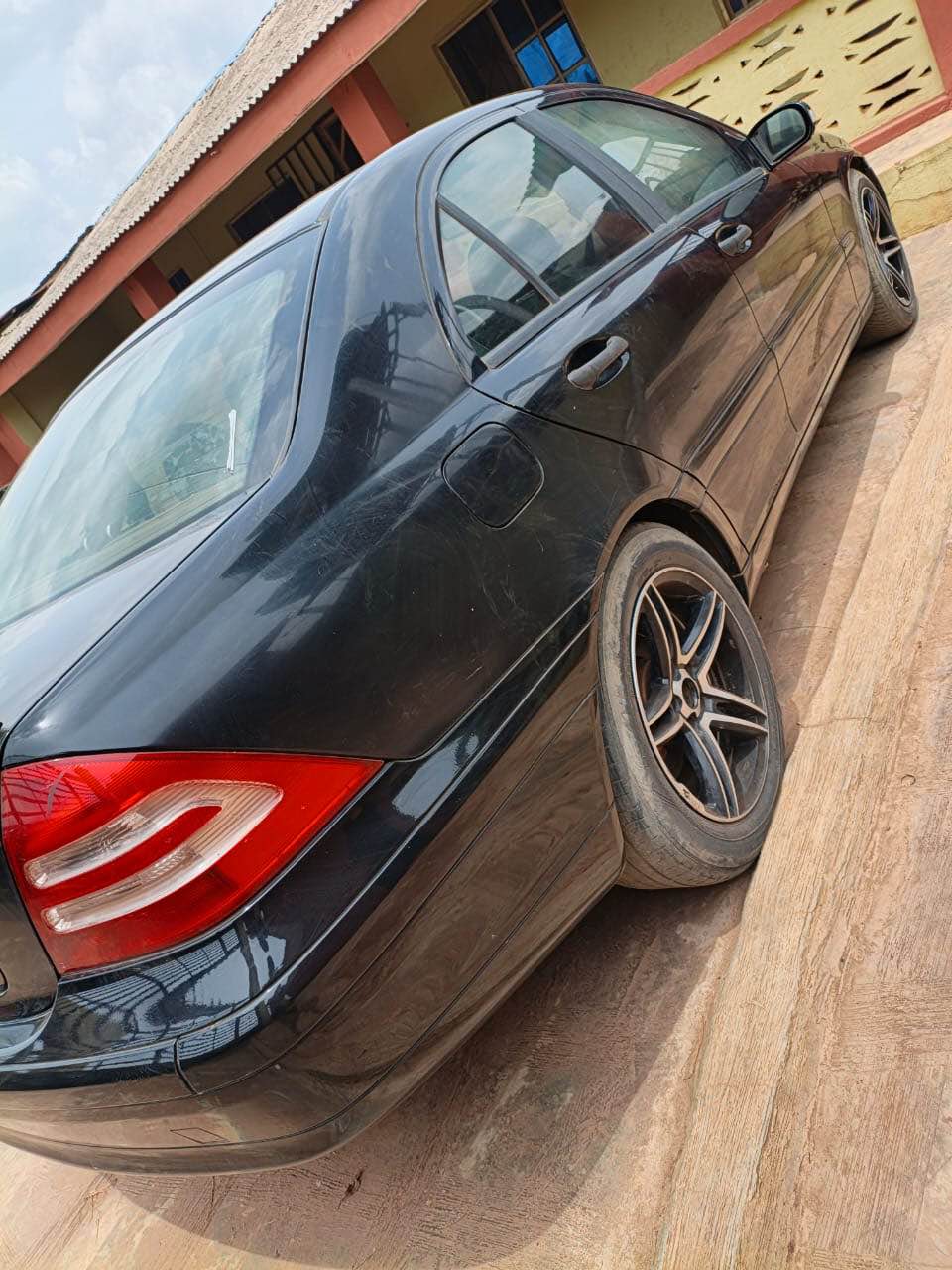 A picture of Awoof deal for Benz C200 Available for quick deal
