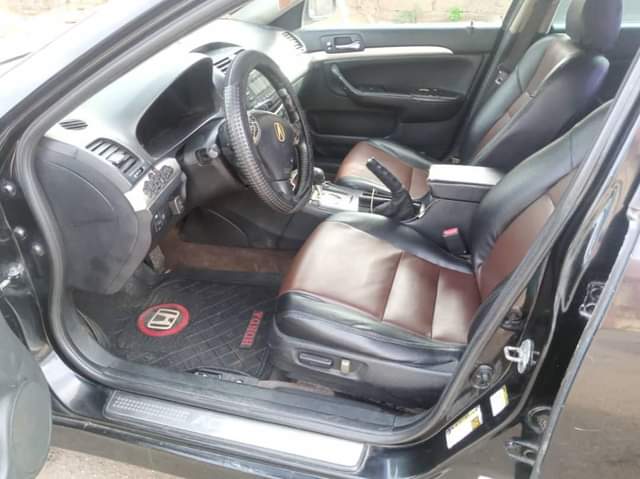 A picture of 2007 Honda Accord in very good condition sound engine gear