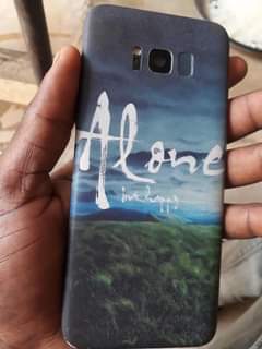 A picture of Samsung s8