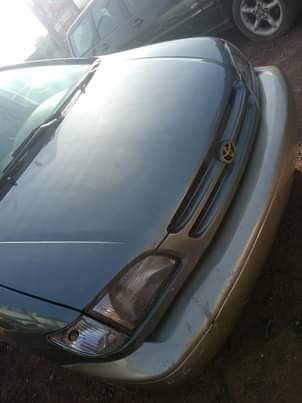 A picture of Toyota sienna 2000 model