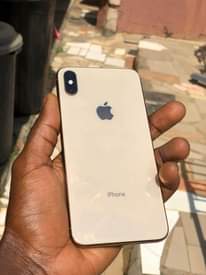 A picture of Iphone XS MAX 512gb