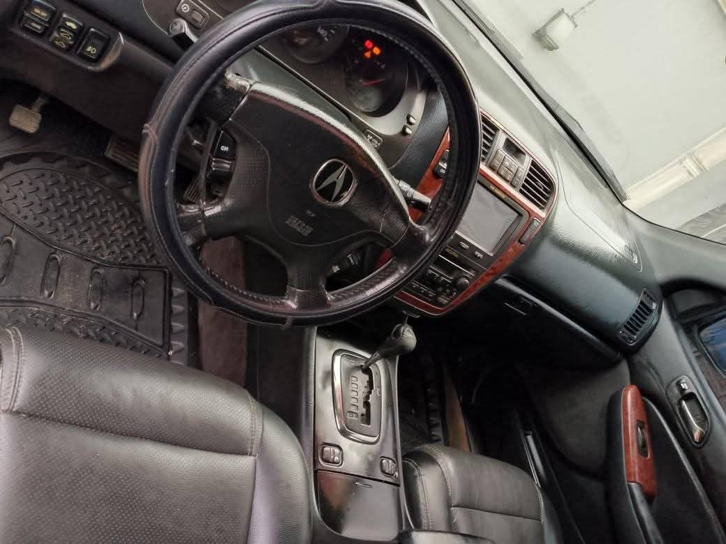 A picture of 2024 Acura MDX 2004 model