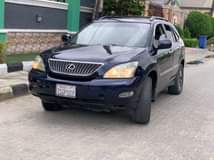 A picture of 2005 Lexus Rx330 Good condition Absolutely nothing to fix Buy