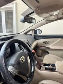 A picture of Extremely clean 010 venza Full option Thumbstart Double Pano V6