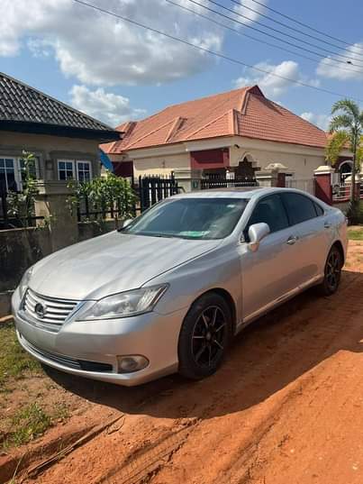 A picture of Lexus ES 350