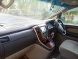 A picture of OFFER OFFER Toyota Alphard ya kulenga Wahi chap