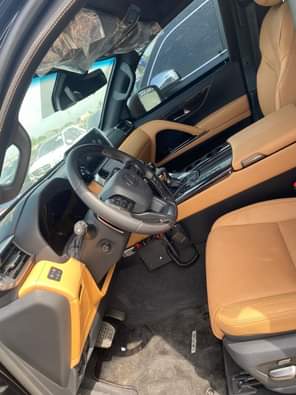 A picture of POSITION BENIN COTONOU LEXUS LX 600 NEW AUTOMATIC PETROL 8