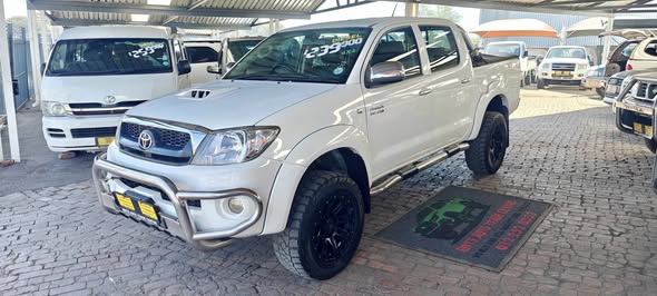 used toyota hilux