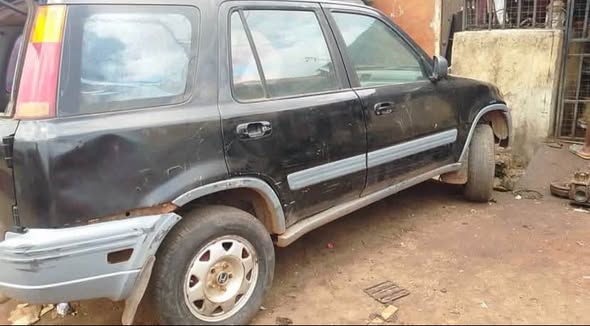 A picture of Honda CRV call directly no chat or WhatsApp