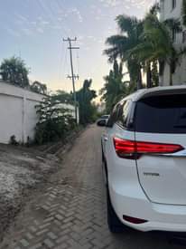 A picture of Toyota fortuner