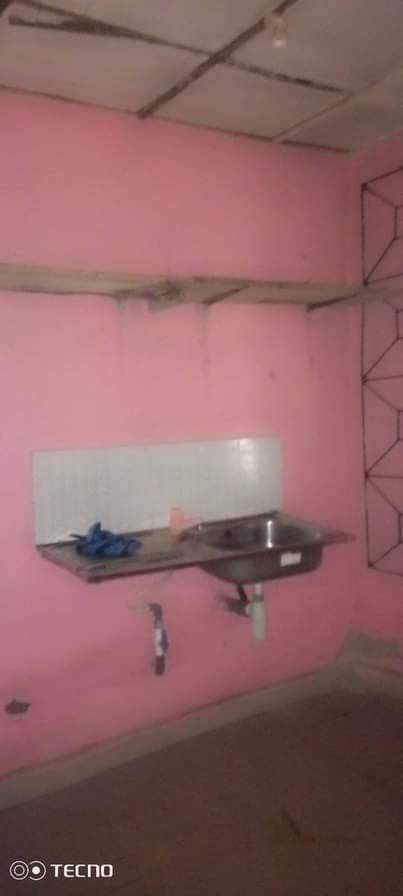 A picture of Self con 2let price 180k location nung oku very close