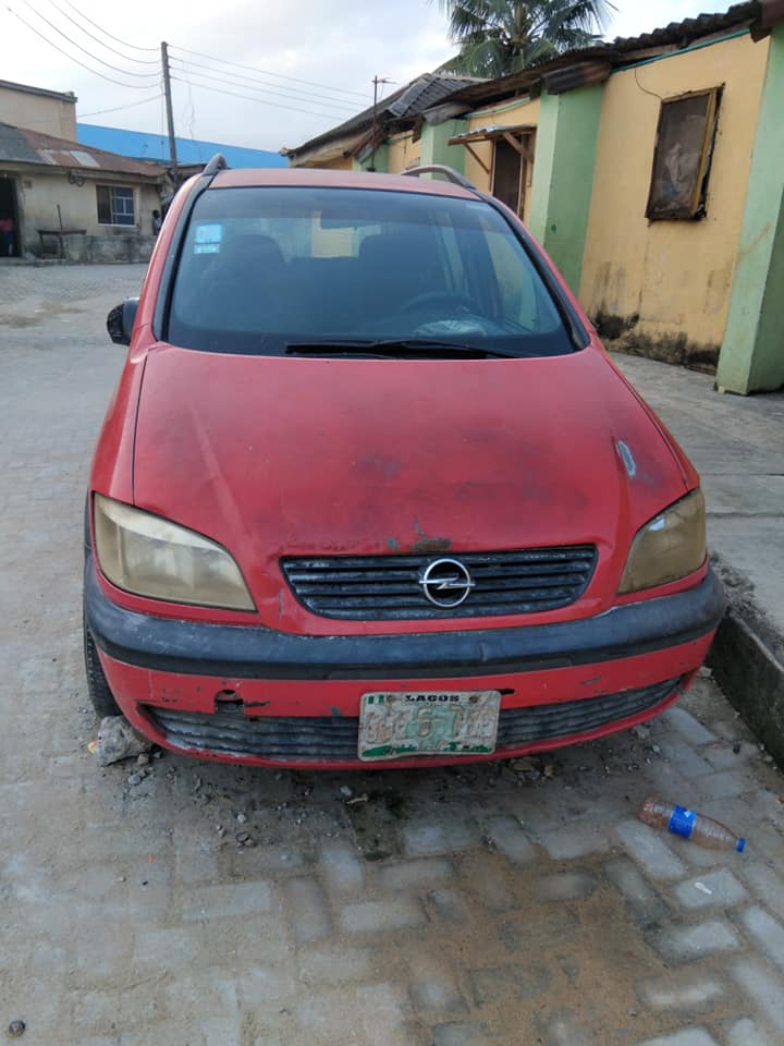 A picture of Opel zafera 08038587752