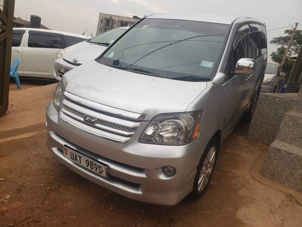 used toyota noah
