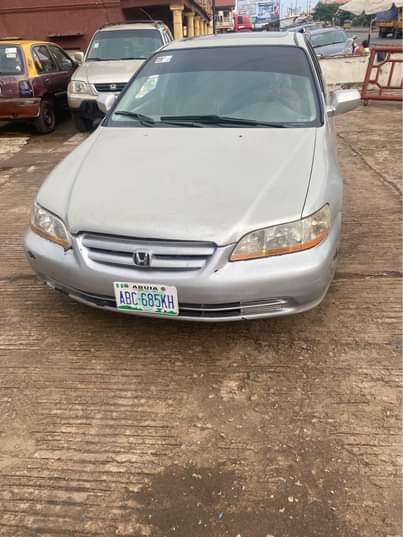 A picture of Honda Accord 2001