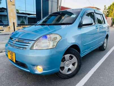 A picture of Toyota Raum new model
