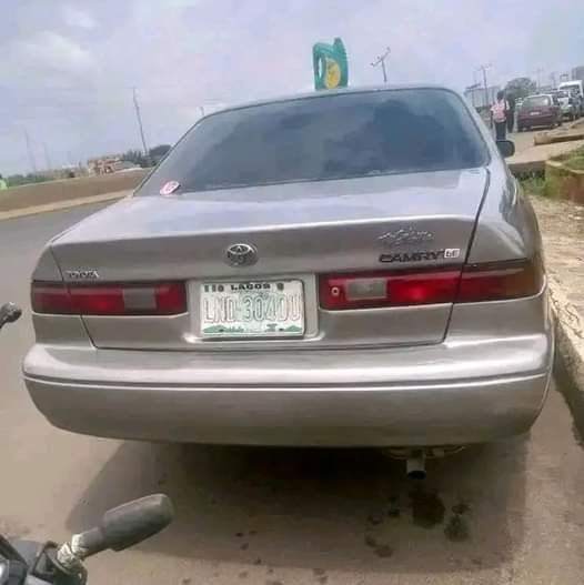 A picture of Toyota Camry pencil Baked on first body engine and gear