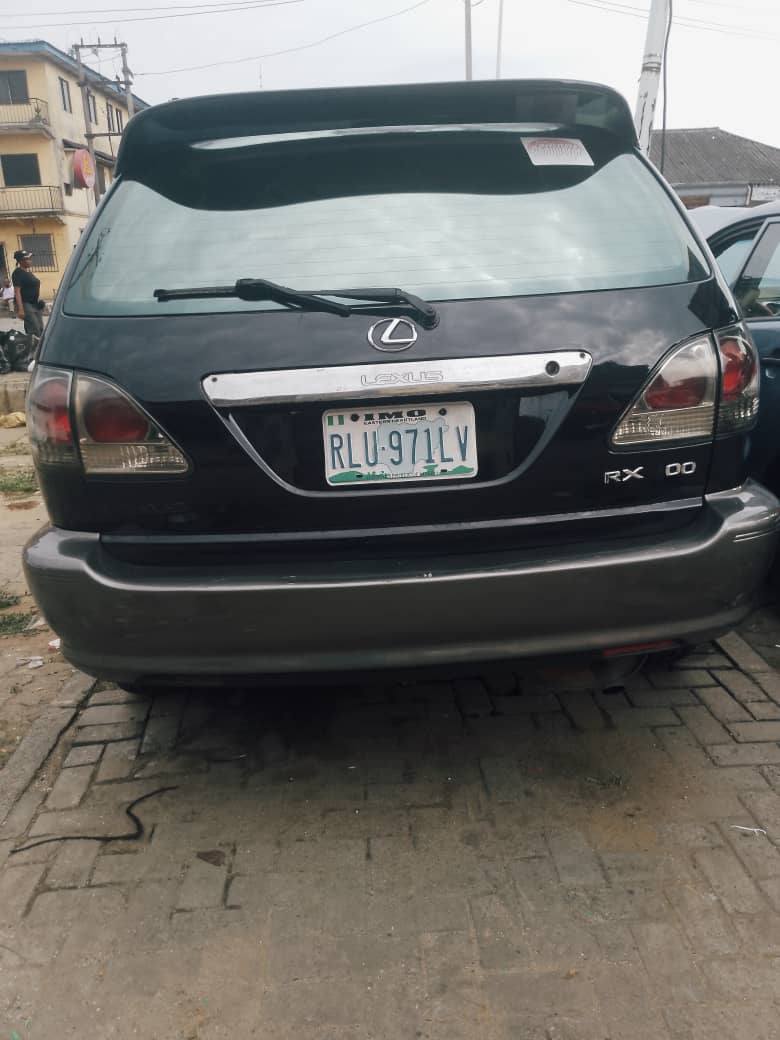 A picture of LEXUS RX 300 Sharp Sales 