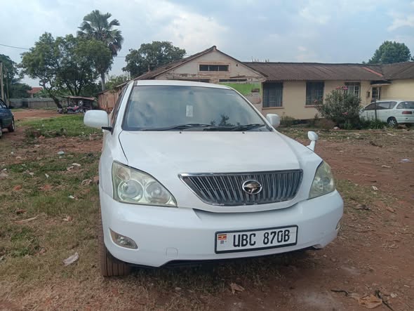A picture of Toyota Harrier