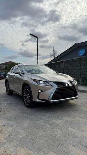 A picture of Foreign used Lexus RX350
