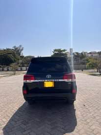 A picture of Toyota Landcruiser V8 2010