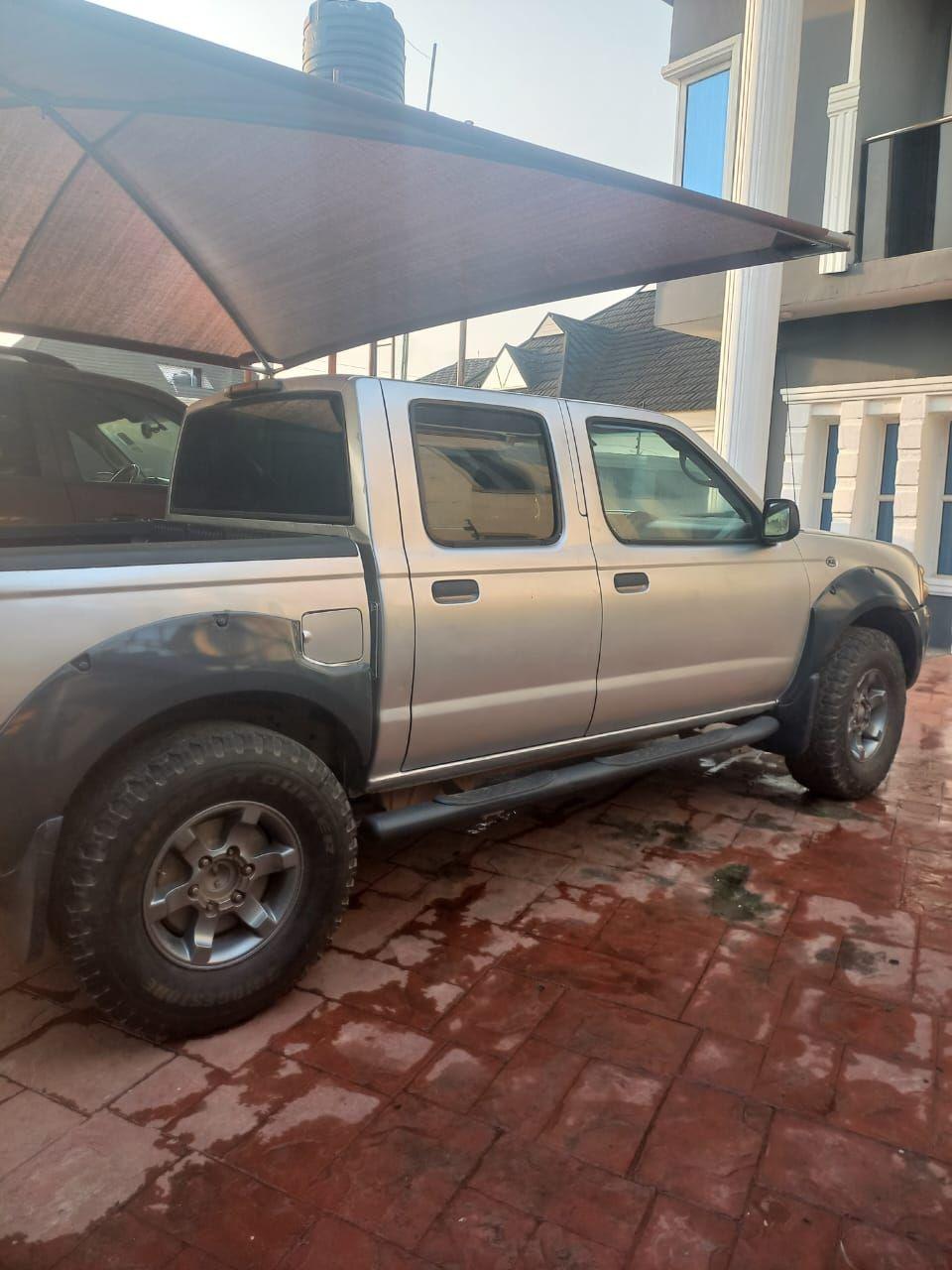 A picture of Car nissan frontier
