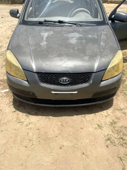 A picture of 06 Kia Rio