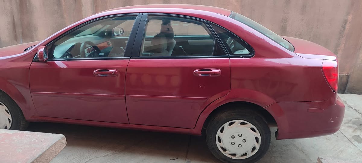 A picture of 2007 Suzuki Forenza