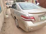 A picture of Toyota Camry 2010 XLE first body Full option with thumbstart