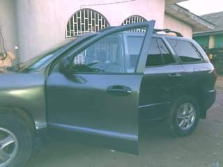 A picture of Hyundai Santa FE 2002