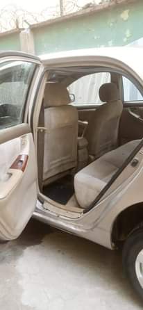 A picture of 2004 corolla The engine is weak The Gear is good
