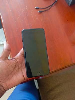 A picture of NAUZA IPHONE 7PLUS 256GB CLEAN