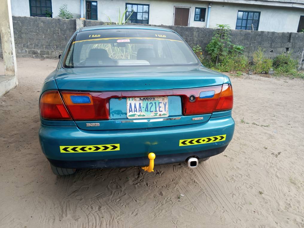 A picture of Mazda 323 protege