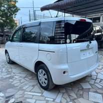 A picture of Toyota sienta