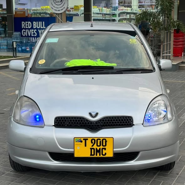 A picture of TOYOTA VITZ OLD 7 9MIL 0655422289